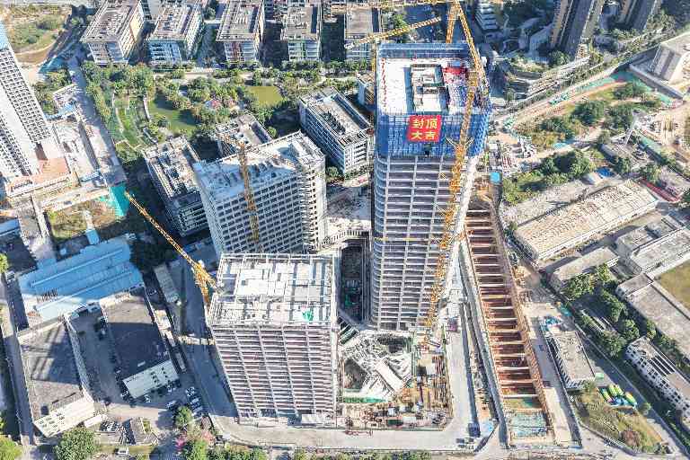 深能鹭湖科技园项目主体结构全面封顶